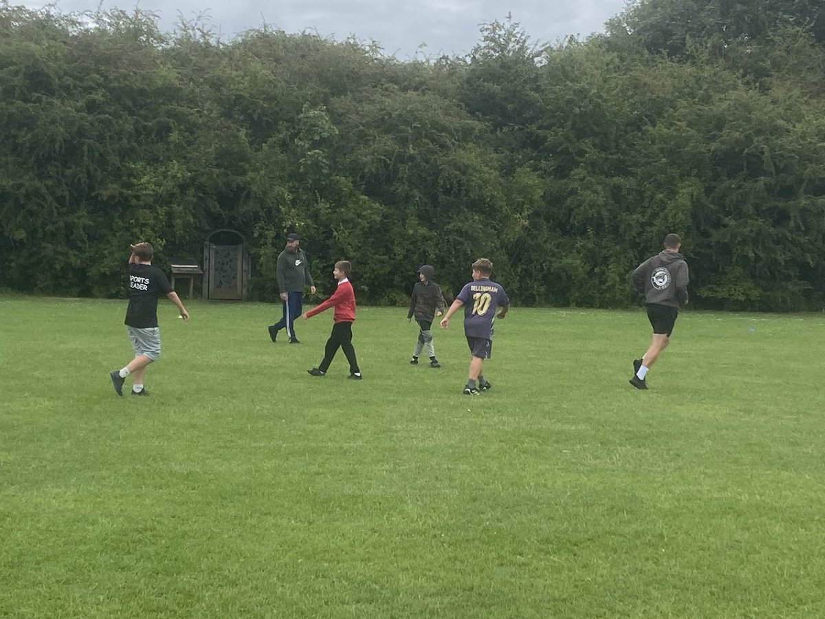 Sarah Tate tweet media