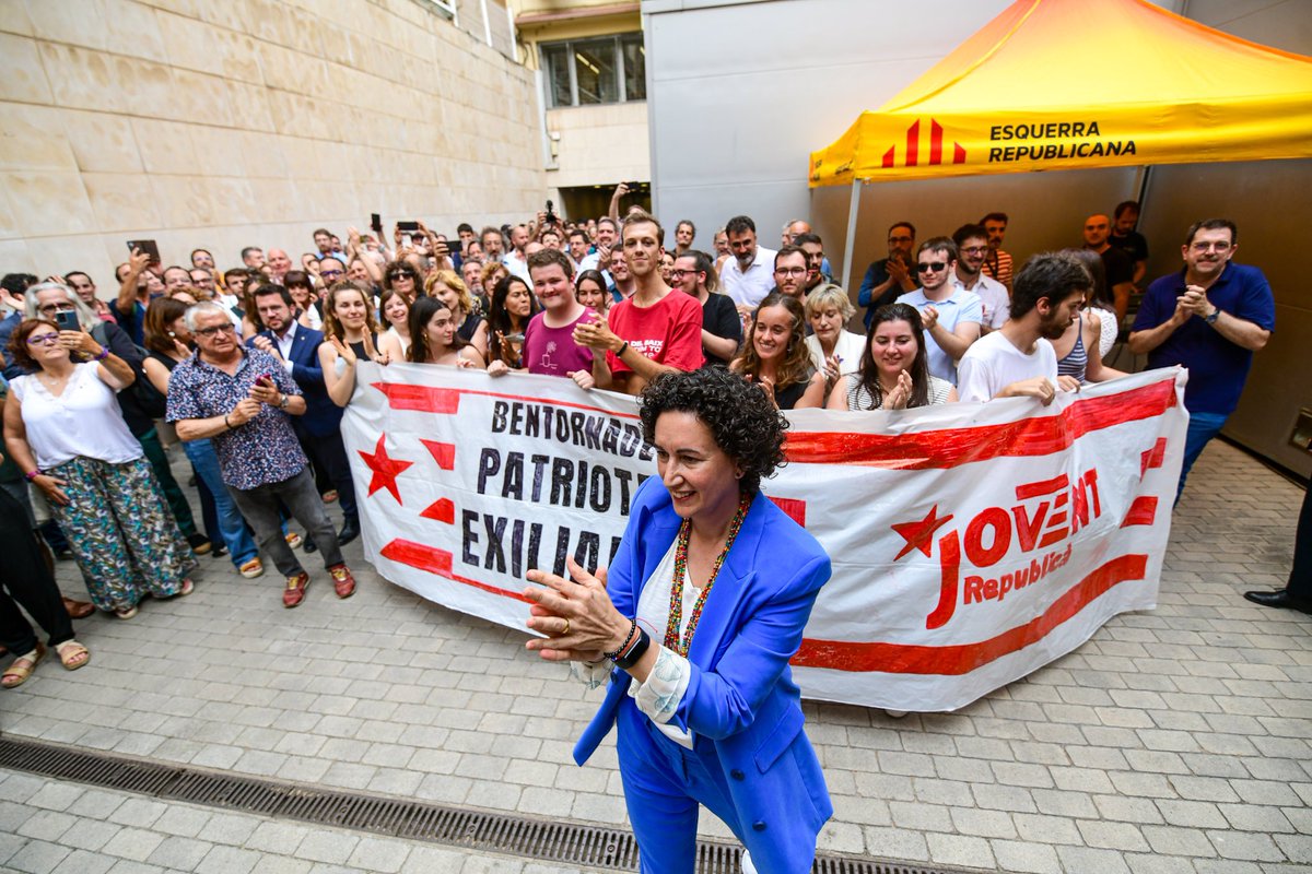 Bentornada a casa teva, Marta! ❤️✊

Hi hem sigut. Hi som. I hi serem. Gràcies per no defallir mai 💪 La lluita continua fins a la victòria final!