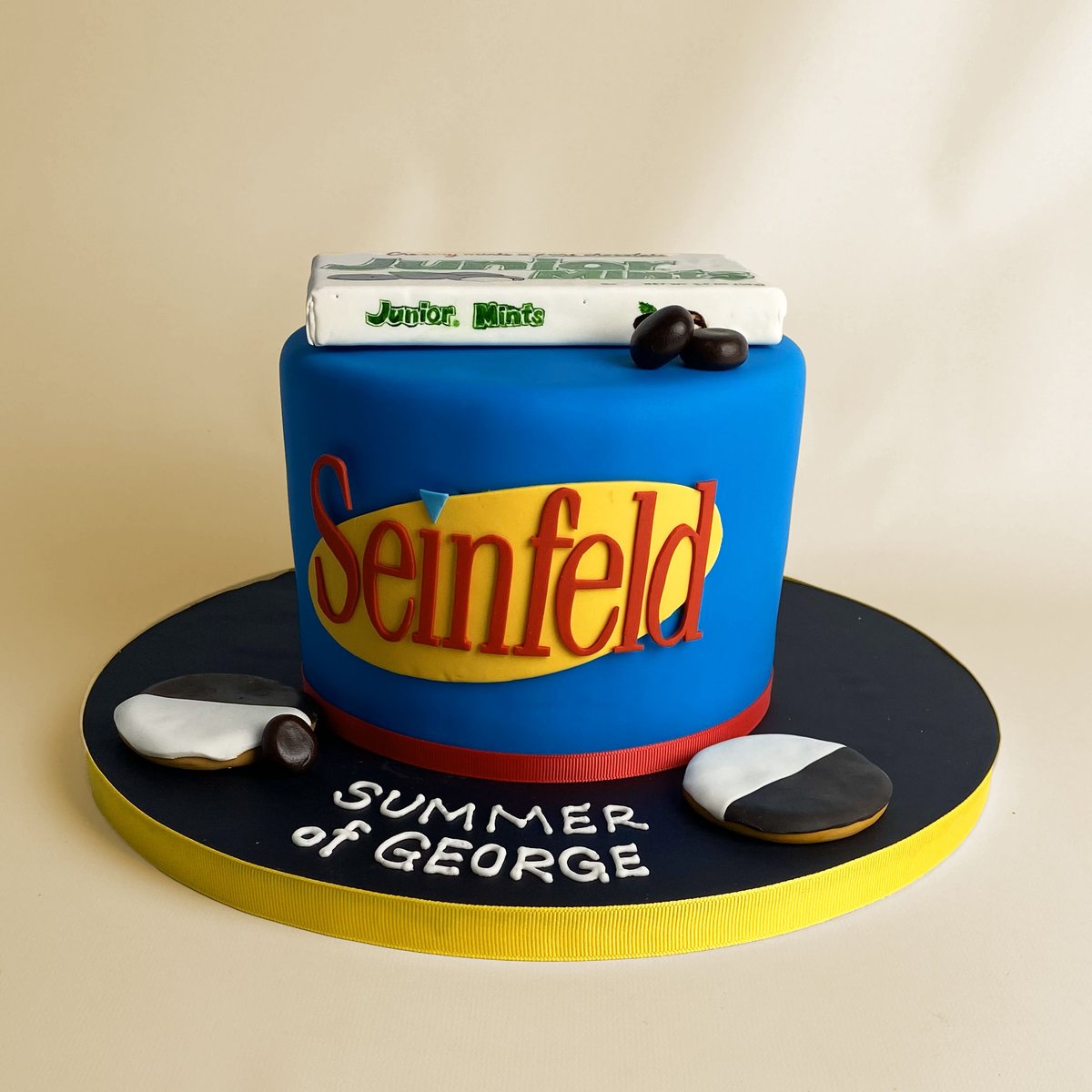 Charm_CityCakes's tweet photo. It's the summer of George! Time to read a book! Eat cake! Climb some mountains!
#seinfeld #summerofgeorge #jerryseinfeld #seinfeldcake #customcake #cake #sculptedcake #cakeoftheday #cakeart #cakefun https://t.co/F4vpqCJVs6