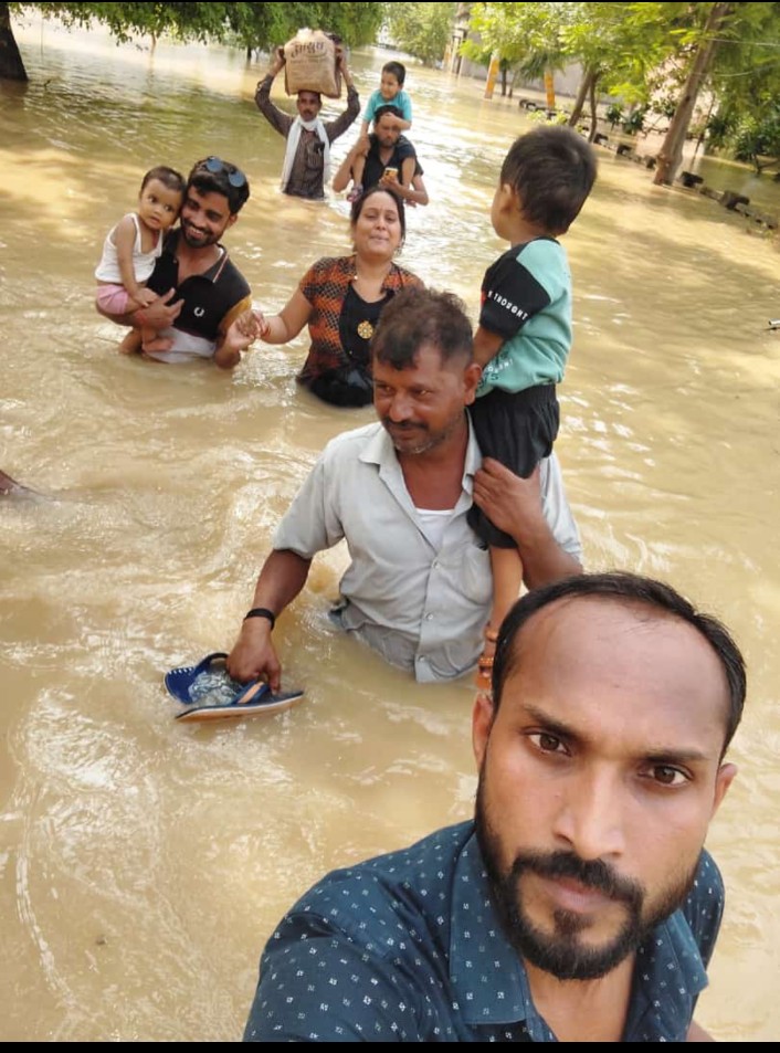 alok tweet media