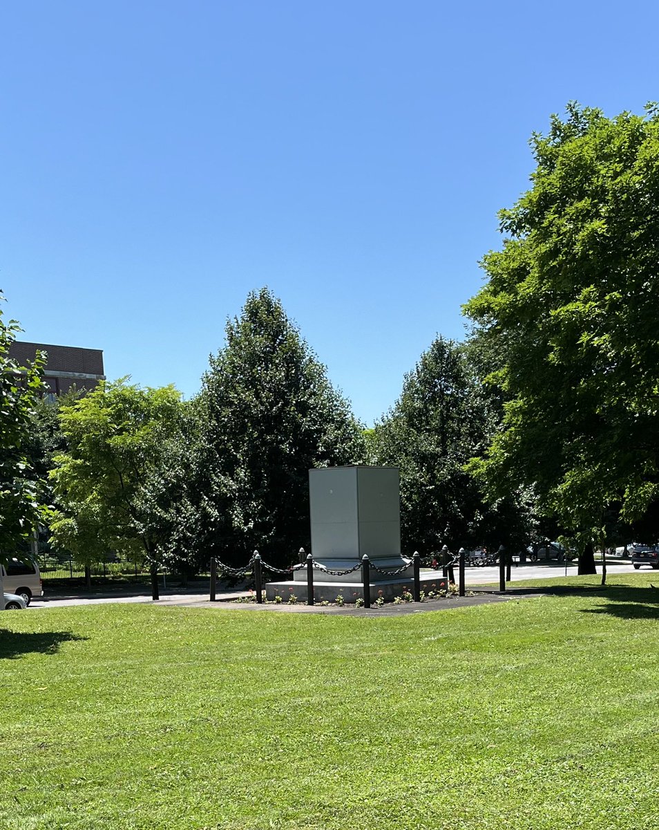 Columbus Circle in Buffalo, sans Chris.