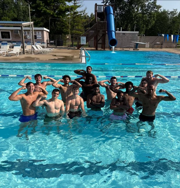 Huge thank you to Muncie’s Catalina Swim Club for their hospitality this morning. Your willingness to accommodate our workout is very appreciated. Beautiful facility. Go Cards!