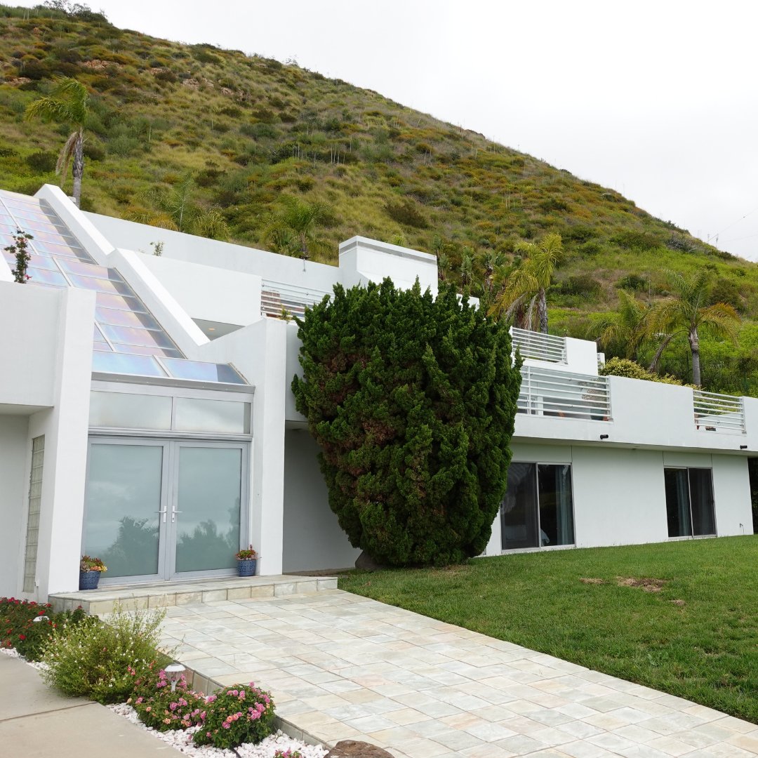 Beachsideteen's tweet photo. Beachside Teen Treatment Center offers a tranquil haven for adolescents facing mental and behavioral health challenges. Our individualized treatment plans focus on mind-body health in an unplugged, small group setting. For more info, head to https://t.co/FYJ5TgDwpJ! #MentalHealth https://t.co/pa7rmT4Hxa