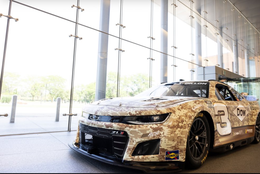 CPadilla_2's tweet photo. That @DowNewsroom @austindillon3 #3 @TeamChevy Camaro looking SWEEt in the global HQ! #VetNet https://t.co/vd5gpm34AA