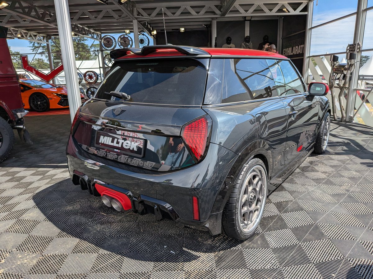 philly_1987's tweet photo. Glad to see @MilltekSport saving the New Mini Cooper S. @MINIUK a centre exit exhaust wasn't that hard, was it? #GoodwoodFOS #Goodwood #newmini #milltek https://t.co/vmbZi4oBkw
