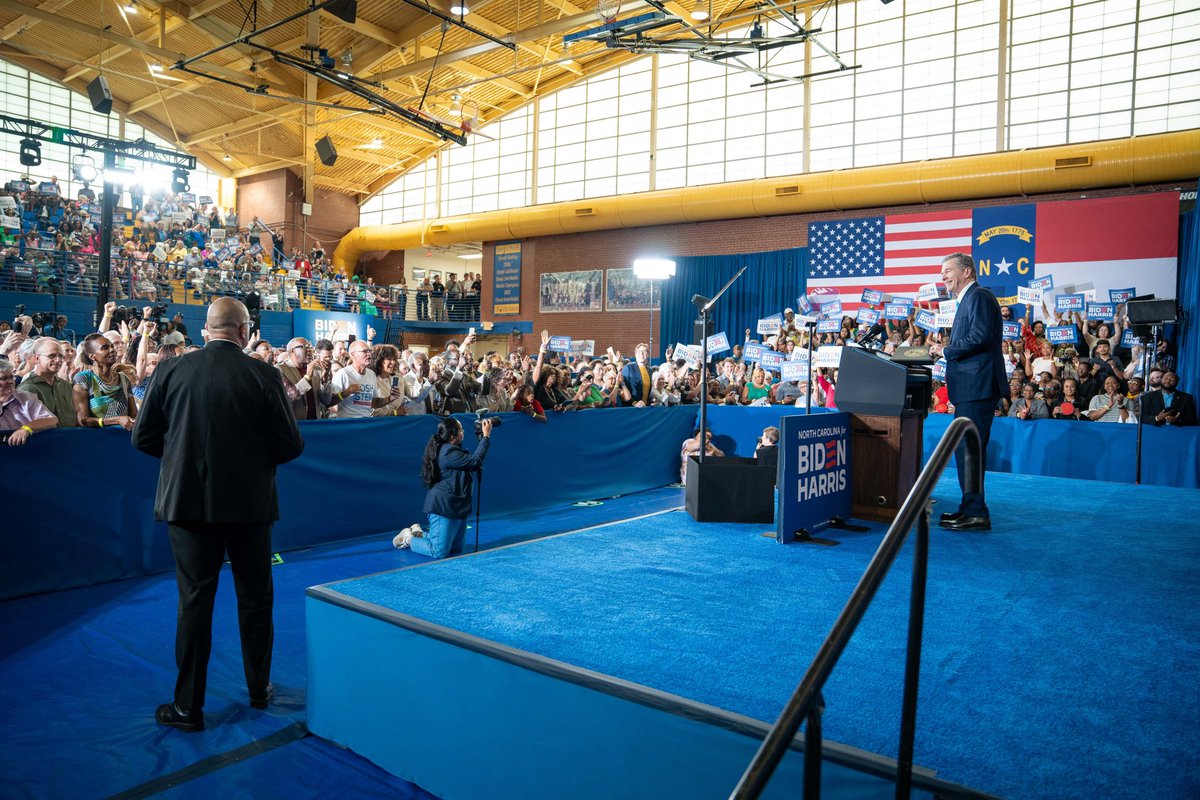RoyCooperNC's tweet photo. Always great to welcome @VP to North Carolina. We had a great crowd in Greensboro yesterday who are rallying to help make sure Joe Biden and Kamala Harris stop Donald Trump! https://t.co/JWxjzPk0Ry