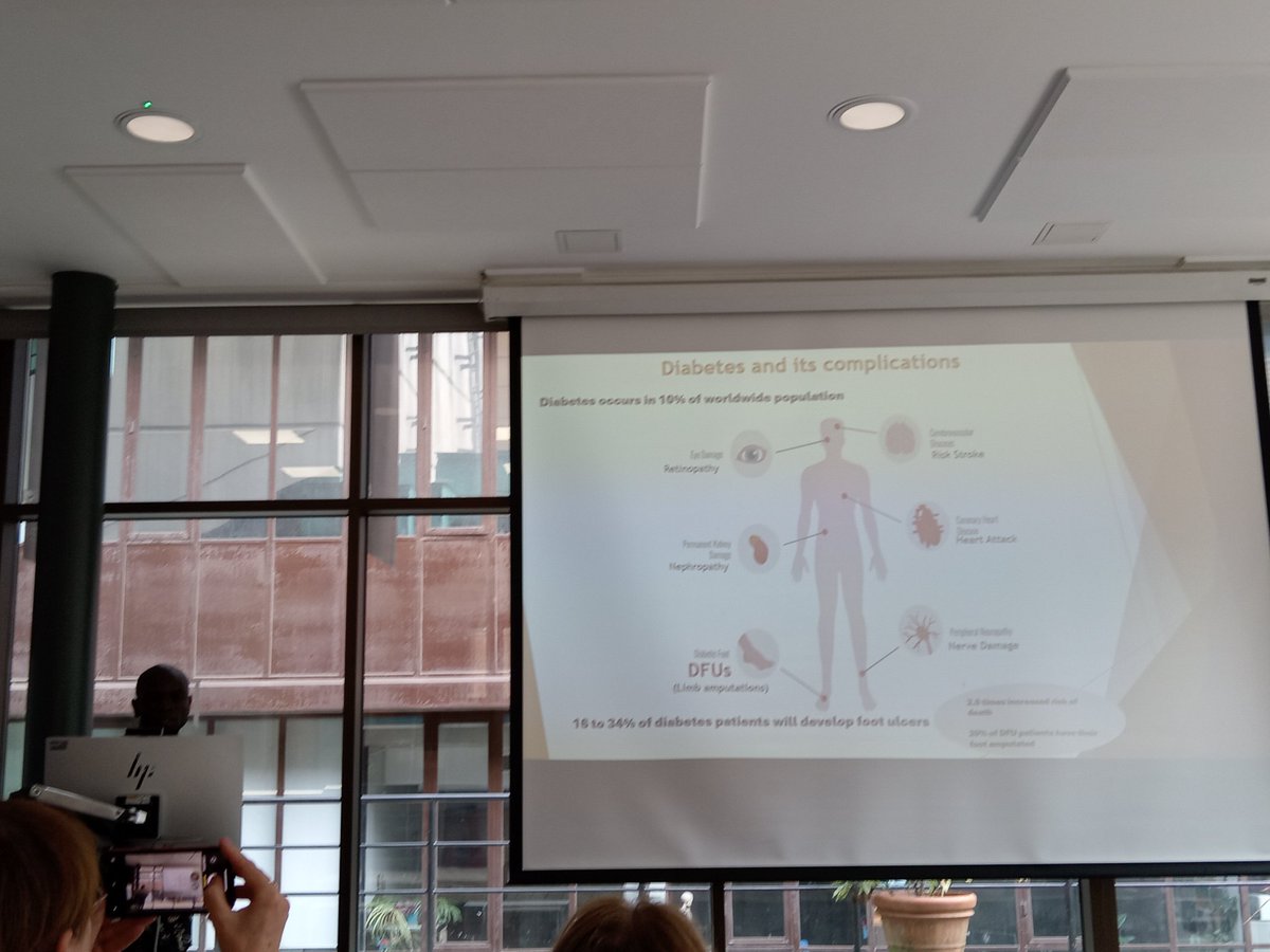 VinTorraca's tweet image. Fantastic talk by Victor Ajumobi on the plans and preliminary results from his PhD project! Lots of promising ideas.
