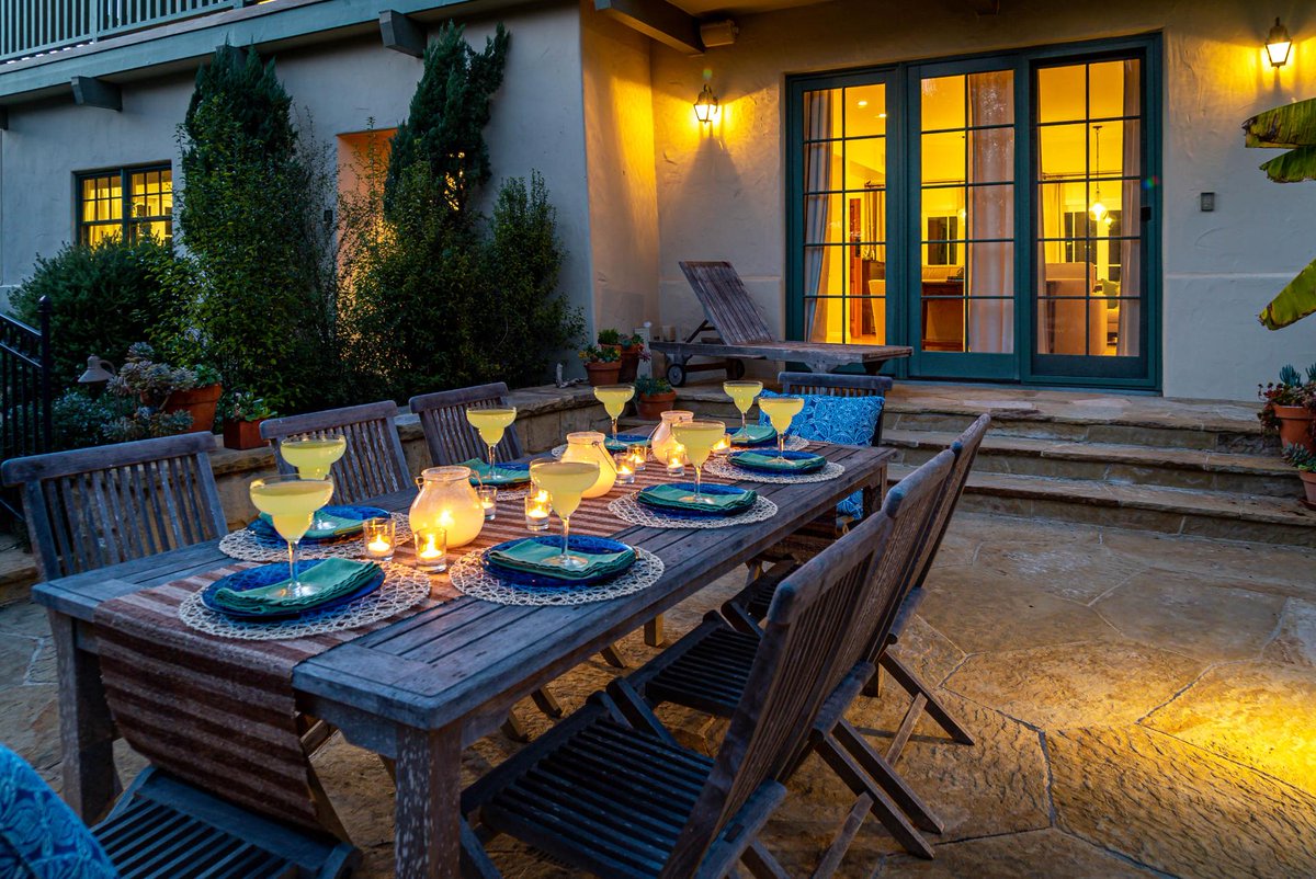 ParadisRetreats's tweet photo. Dine under the stars in Santa Barbara's finest vacation rentals.
#ParadiseRetreats #DiningAlFresco #LuxuryTravel #EscapeToParadise #SummerVibes #TravelInStyle #UnforgettableSummer #SeeSB #VisitSantaBarbara #VIsitCali #BookDirect #VacationRentals #DreamVacation #ExploreCali https://t.co/4UmrZXlhFT