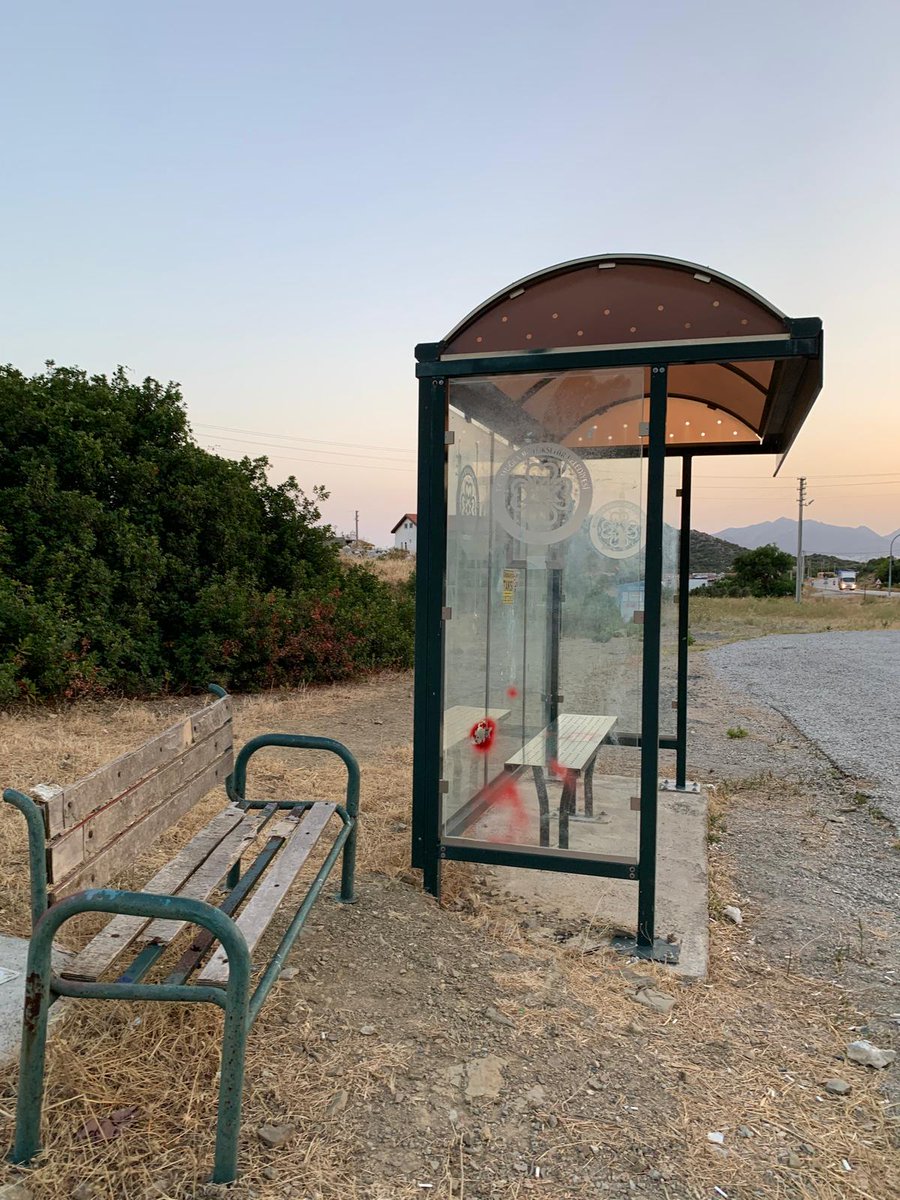 Karaincir- Emecik girişi otobüs indirme-bindirme alanı