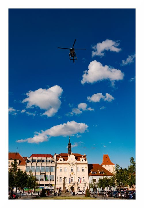 MPticen's tweet photo. .
... Beroun včera v 19.02 ...
- 12. VII. 2024 🐦🌺
#beroun #berounsko #vrtulnik #policie #husovonamestiberoun https://t.co/5nobIwSZdg