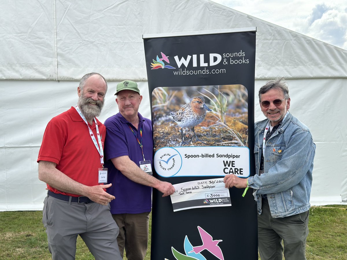 RareBirdAlertUK (@rarebirdalertuk) on Twitter photo SPOONY SAYS THANK YOU….
… to anyone who has bought a book from <a href="/sounds_wild/">WILD Sounds & Books</a> through our weekly newsletter book of the week, in recent times. 5% of every sale is donated to the Spoon-billed Sandpiper Task Force and today at <a href="/GlobalBirdfair/">Global Birdfair</a> we co-presented £3,000 to Christoph SPOONY SAYS THANK YOU….
… to anyone who has bought a book from <a href="/sounds_wild/">WILD Sounds & Books</a> through our weekly newsletter book of the week, in recent times. 5% of every sale is donated to the Spoon-billed Sandpiper Task Force and today at <a href="/GlobalBirdfair/">Global Birdfair</a> we co-presented £3,000 to Christoph