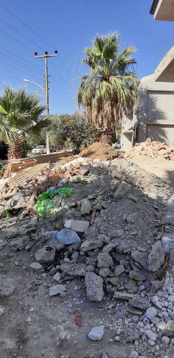 Karaincir kaçak villa inşaatı