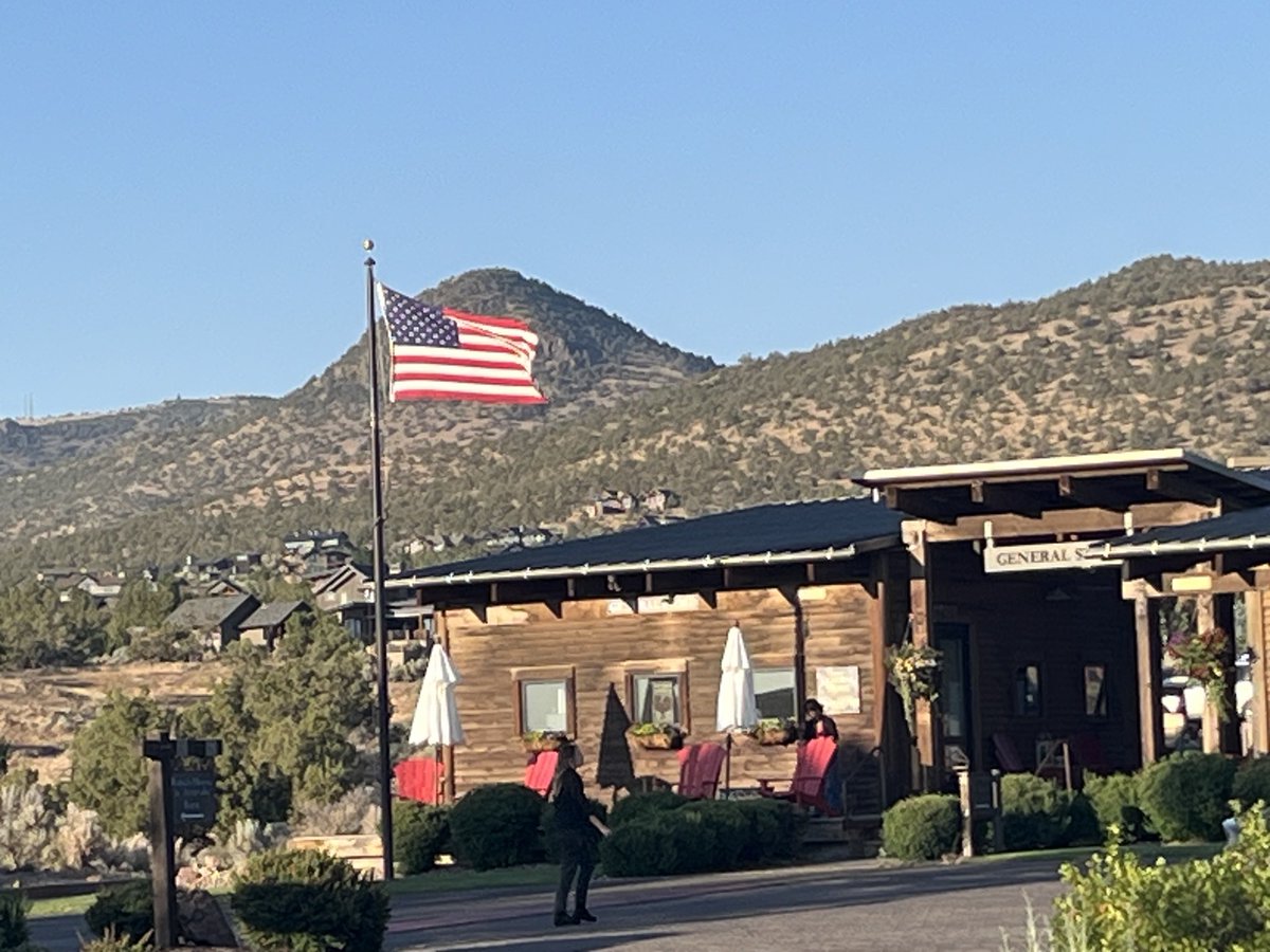 artstricklin's tweet photo. It’s a wrap on a most unexpected Central Oregon find @Brasada_Ranch with a scenic Peter Jacobson designed golf course.Tons of family activities food, fun & undiscovered good times. Lots of golf in Bend, but BR’s full collection sure to please everyone.#mustvisit #funfind https://t.co/VD7T8IOETe