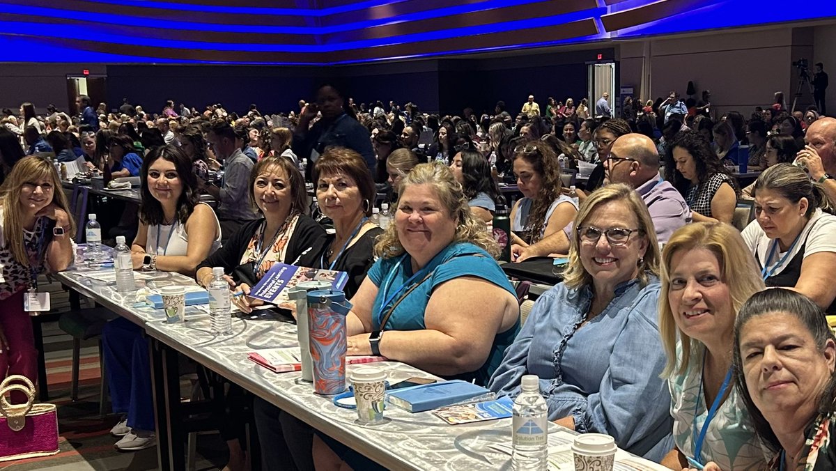 NISDMyers's tweet image. Way to represent @NISDMyers at #SolutionTree PLC Conference.  So proud of our teachers continuing the PLC journey!  #BuldingCapacity  @flavy444 @1ellenwebber @BeriteDavila @ZooTaylor @cedsell90 @BSwiftmye @drlorifalcon