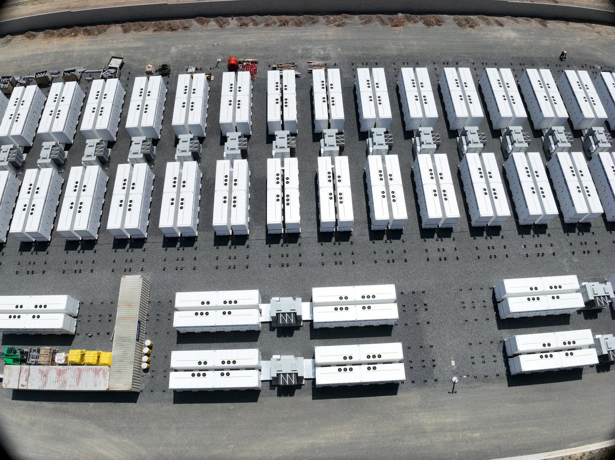 Tesla Megapack tweet media