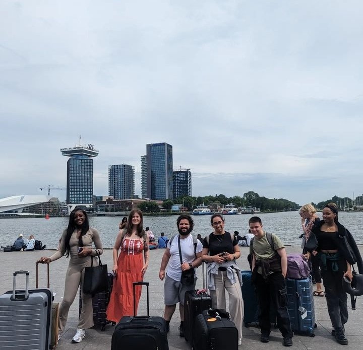 UoB Student EDI (@uobstudentedi) on Twitter photo These <a href="/unibirmingham/">Uni of Birmingham</a> Scholars wish you "Hallo" from Amsterdam as they begin their month-long Urban Changemakers summer school at <a href="/UvA_Amsterdam/">UvA Amsterdam</a>, exploring how to make positive change in their cities. These <a href="/unibirmingham/">Uni of Birmingham</a> Scholars wish you "Hallo" from Amsterdam as they begin their month-long Urban Changemakers summer school at <a href="/UvA_Amsterdam/">UvA Amsterdam</a>, exploring how to make positive change in their cities.