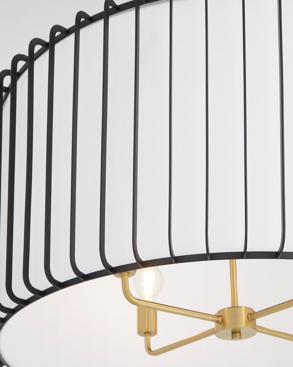 CyanDesignHome's tweet image. Keep it classy with the Tuxedo Collection.✨ A white linen shade casts a warm glow while black shade fans add dimensionality.🖤

✨ Tuxedo Pendant | Large
✨ Tuxedo Pendant | Medium

#cyandesign #cyanspring24 #designoutloud #lightingdesign #interiordesigner #interiors #designer