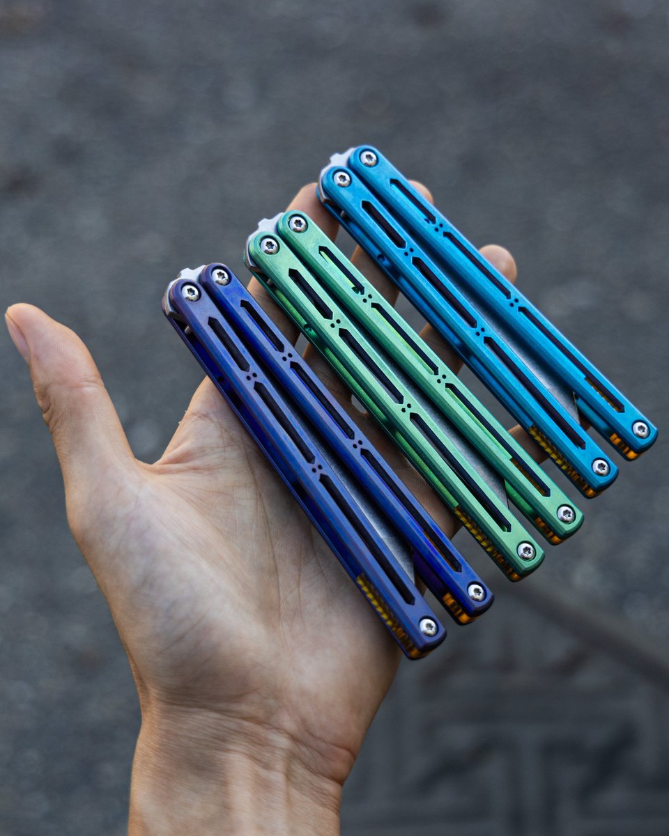 SquidIndustries's tweet photo. https://t.co/8ZxnGLGYSz
Our titanium chef cooked up some crazy colors for todays drop. Green, Teal, and Purple anodized Hydros are now available on our website! We're also dropping Full DLC Hydros along with Inked Black Weehawks for our tactical homies out there 😎😎⁠ https://t.co/dCJlTgPzuB