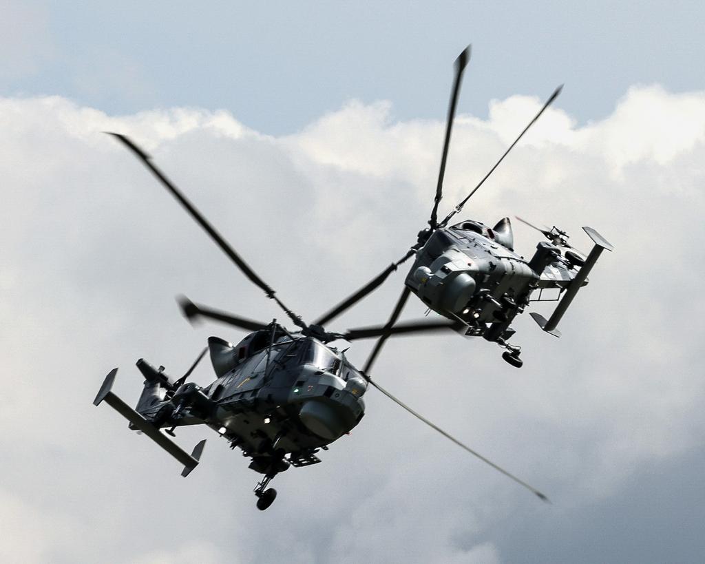RNBlackCats's tweet photo. PDA Achieved! ✅️

Yesterday @825NAS hosted RAdm Rimington former CO of 702NAS and QHI who witnessed this year's Black Cats Display and awarded Scotty and Viv with their PDA! 

Look to the skies over @SouthportAir this weekend!

#BlackCatsDisplayTeam https://t.co/kb1ZjWDb7O