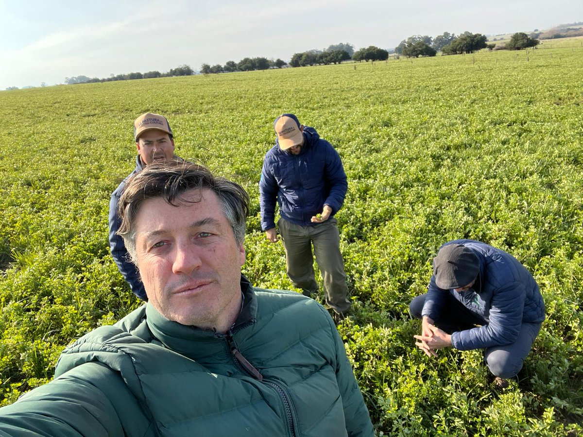 El #Pasturas2024 está en plena marcha! Ayer estuvimos recorriendo el establecimiento Marema para seguir ajustando detalles. Ya lo podes agendar! 25/09 en San José junto a Britos Hermanos