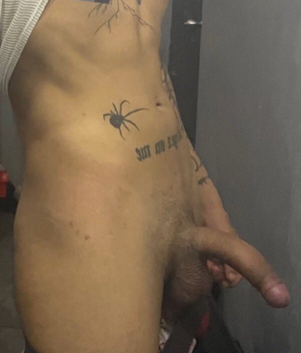 heteroscln's tweet photo. maxi.grz ya me habían dicho que sus nudes andaban aquí en twitter https://t.co/qCte3y8y8d