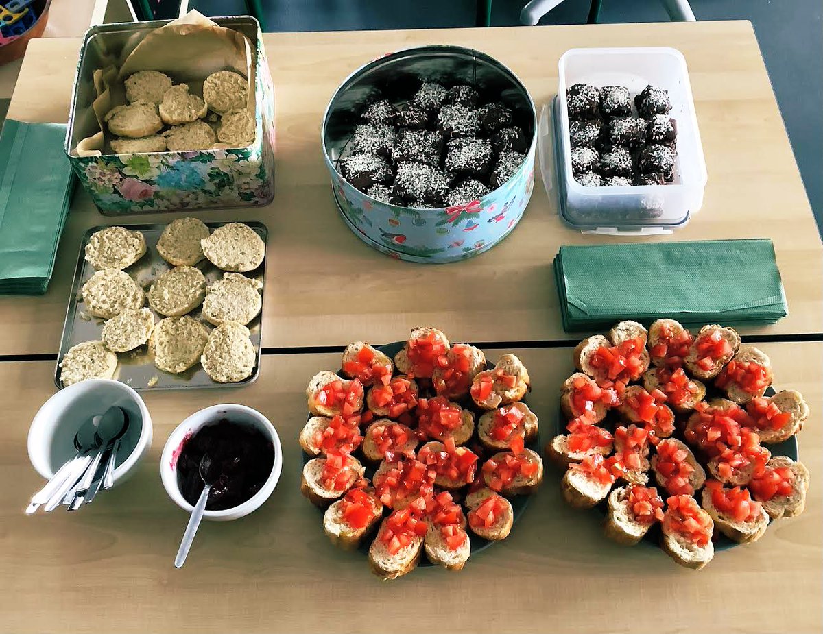 Jess Hoskins (@jhoskinsstannes) on Twitter photo What a fantastic afternoon. We have enjoyed showing our learning to our parents and selling our โgrow your ownโ sunflower kits for enterprise week. Everyone loved the cakes that were kindly made by <a href="/BPooleStAnnes/">Becky Poole</a> too! We made a profit of ยฃ110.50! Great job everyone! <a href="/StAnnes_EHS/">Emma Hardy Smith @ St.Anneโs</a> What a fantastic afternoon. We have enjoyed showing our learning to our parents and selling our โgrow your ownโ sunflower kits for enterprise week. Everyone loved the cakes that were kindly made by <a href="/BPooleStAnnes/">Becky Poole</a> too! We made a profit of ยฃ110.50! Great job everyone! <a href="/StAnnes_EHS/">Emma Hardy Smith @ St.Anneโs</a>