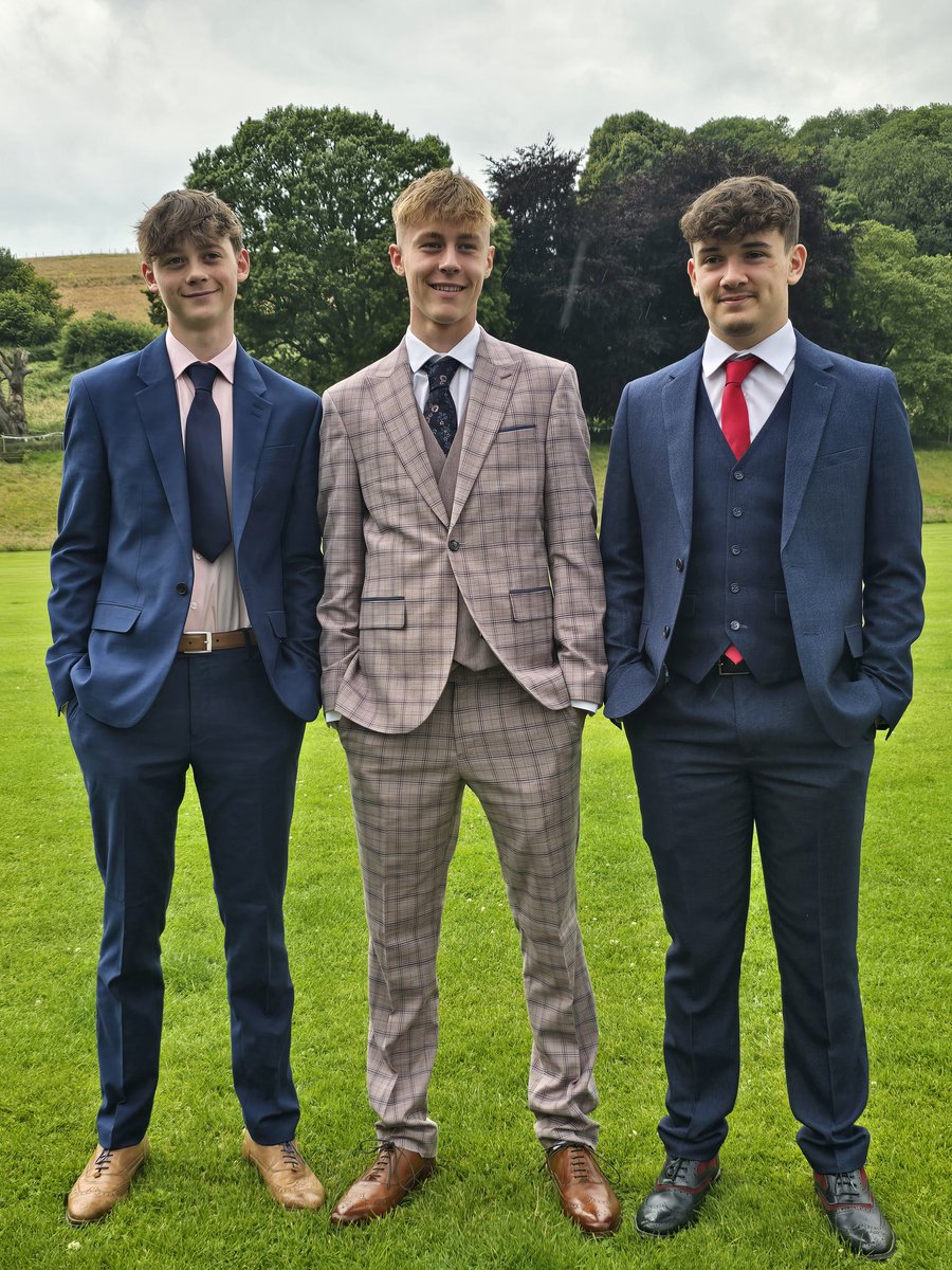 asil_pea's tweet photo. So it's my boys prom night @phillips_jakson scrubs up quite well even if I do say so myself.  Shame it's November, oh wait it's July 🌧☂️ guess you can't have it all. 🤣
#promnight #matesforlife #blessed #proudmum #handsomeson #gonnagetmessy https://t.co/lBvYye3sCU