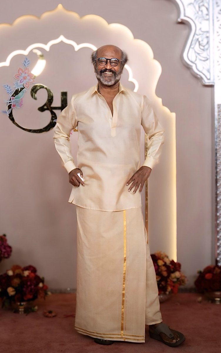 RajiniFollowers's tweet photo. SWAG ! 

#Rajinikanth #Thalaivar #Superstar https://t.co/84nPPyC4sD
