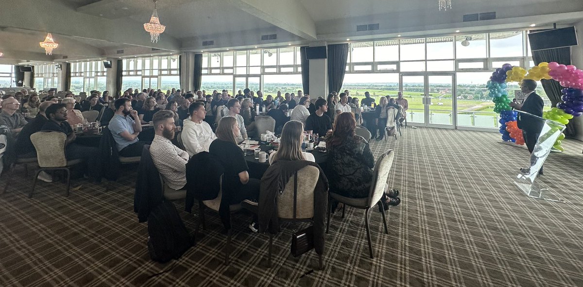 katewarriner's tweet image. Amazing @idigitalnhs team time. Massive thankyou @LeyYBrown &amp;amp; team for putting on such a fab day focussed on safety, learning &amp;amp; improvement. Great presentations @TibbsY_RTs @jo_potier , brilliant quiz, awards &amp;amp; valued @TheForumAH input as always. Great way to end the week 💜