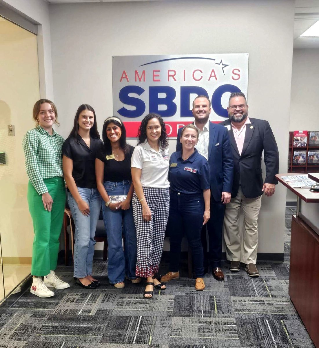 usfsbdc's tweet photo. Our office we had an amazing visit today by Congresswoman Laurel Lee's dedicated district director and staff. 🙌 Thank you to Daniel Leyte-Vidal and the team for stopping by to learn about the big impact that our local small businesses contribute to Florida's economy. 🤩 https://t.co/IRiZUFUN84