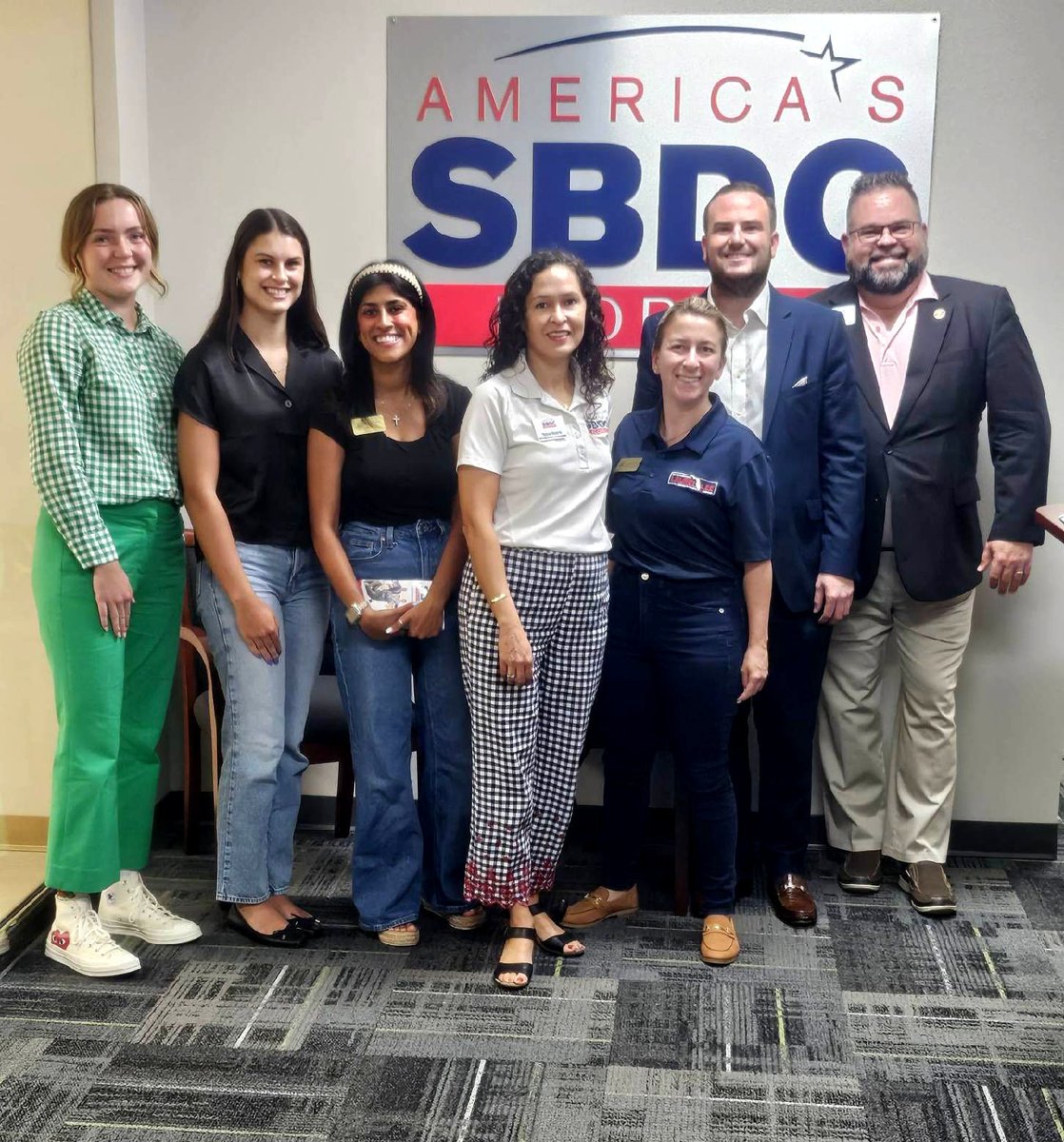 usfsbdc's tweet photo. Our office we had an amazing visit today by Congresswoman Laurel Lee's dedicated district director and staff. 🙌 Thank you to Daniel Leyte-Vidal and the team for stopping by to learn about the big impact that our local small businesses contribute to Florida's economy. 🤩 https://t.co/IRiZUFUN84