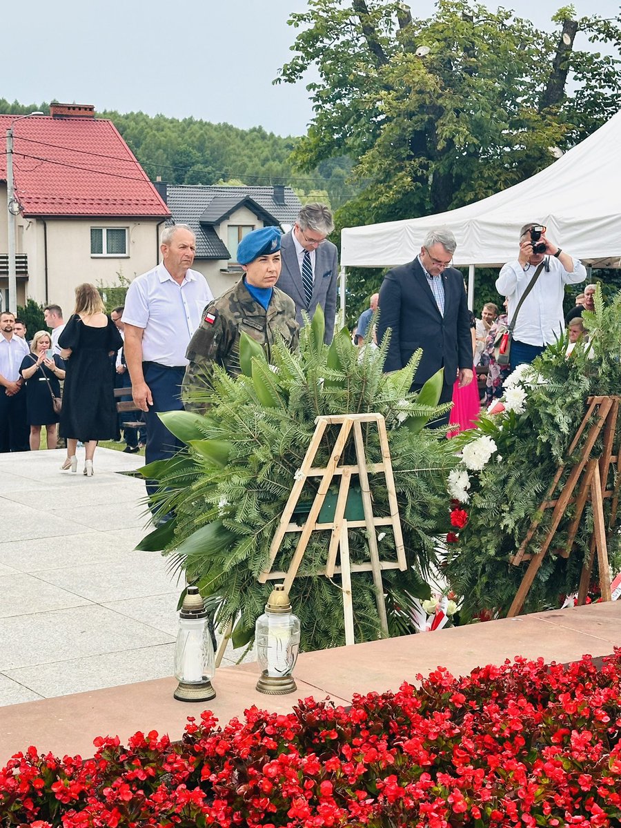 JarubasAdam's tweet photo. Michniów symbol martyrologii chłopów polskich w latach II wojny światowej. 🪔
#12Lipca #Michniów #Pamięć #81Rocznica #PacyfikacjaMichniowa https://t.co/1NYJEPRqGG