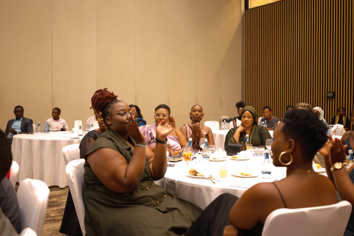 Slimnfitrwanda's tweet photo. 📍[HAPPENING NOW]

"90 Days biggest weight loser challenge"; women empowerment through fitness and nutrition and a campaign against NCDs.
#90DaysofBiggestWeightLoserChallenge
@HotpointRwanda
@RBCRwanda
@RwandaNCDA 
@Rwanda_Sports 
@RwandaHealth
@Waka_Global
#BeActiveRw #ActOnNCDs https://t.co/mrKgl7sCU3