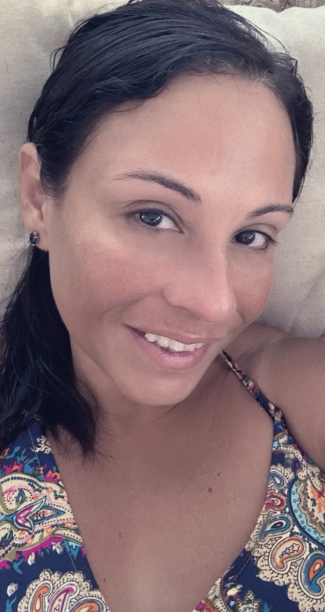 Friday! Friday! Friday!!! Happy Weekend🏖️