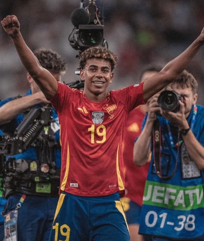 ManagingBarca's tweet image. 🚨🚨🌕| Lamine Yamal has WON the 2024 Golden Boy Award. @CatalunyaRadio 🌟🤩