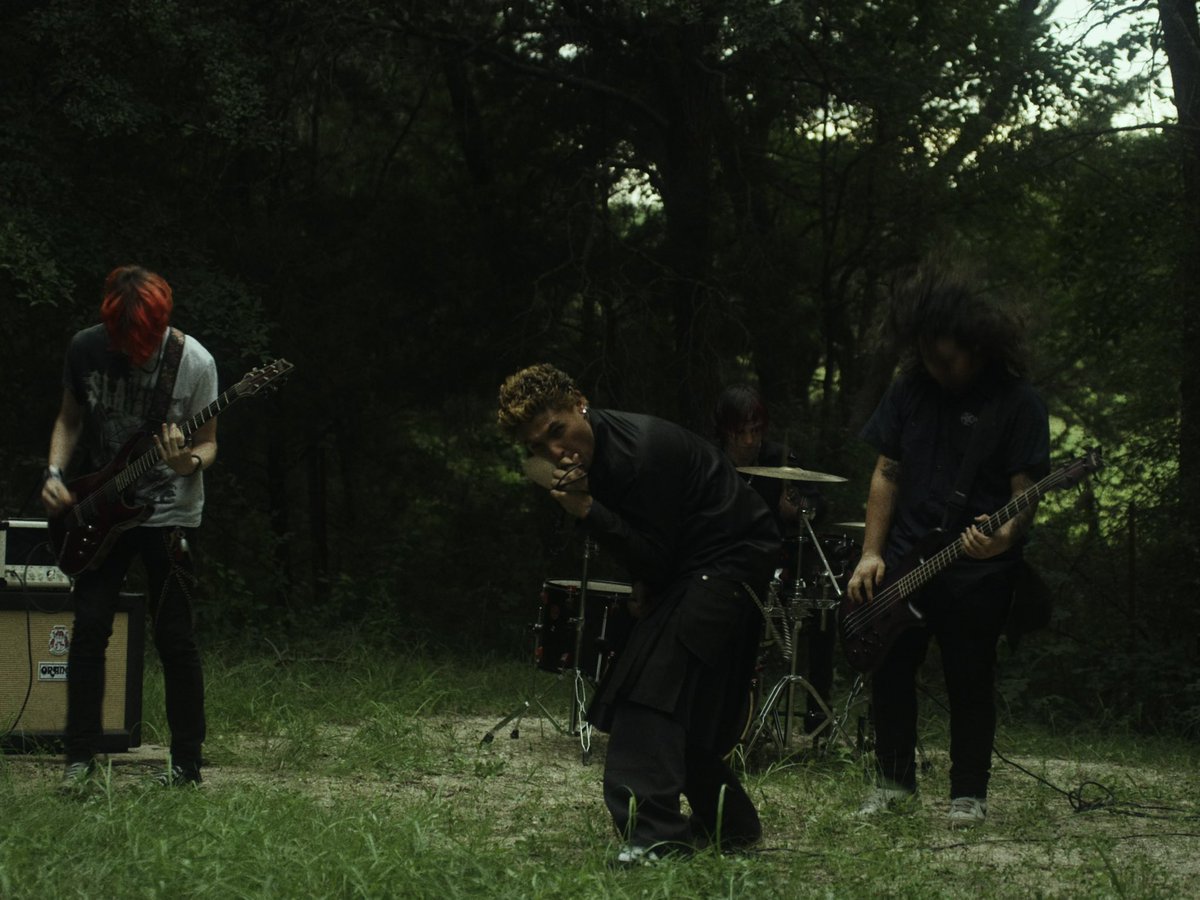 ZebraTailFilms's tweet photo. Emotional Xan “Save Me” Stills 🎸🥁

Dir. @TheNavarrette 
Dp. @babyaveeee 
Prod. @FredrickEwelike https://t.co/7dYQFvSk2x