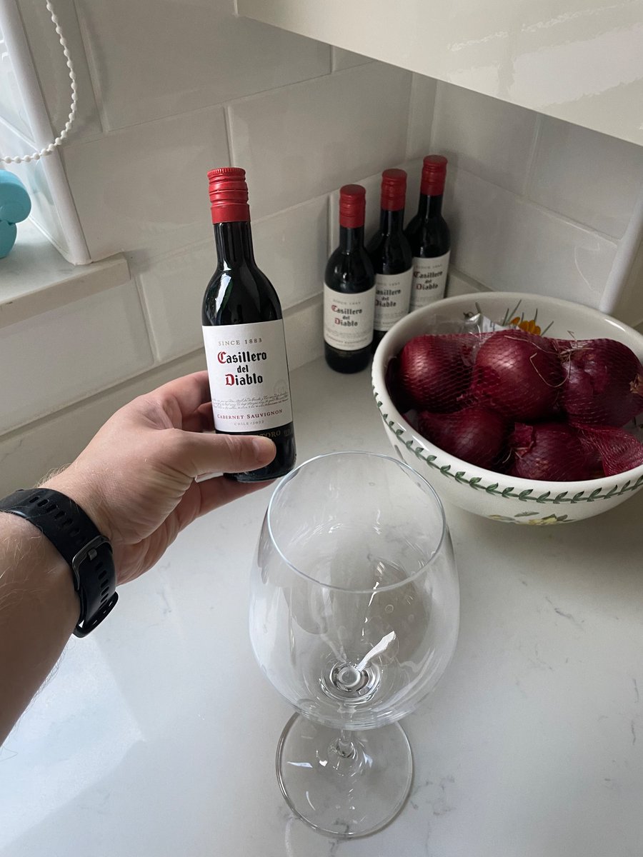 Tom (@tomwrightnow) on Twitter photo When you’re the only drinker in the house. Don’t waste any of a good bottle (or end up drinking whole one for sake of it) When you’re the only drinker in the house. Don’t waste any of a good bottle (or end up drinking whole one for sake of it)