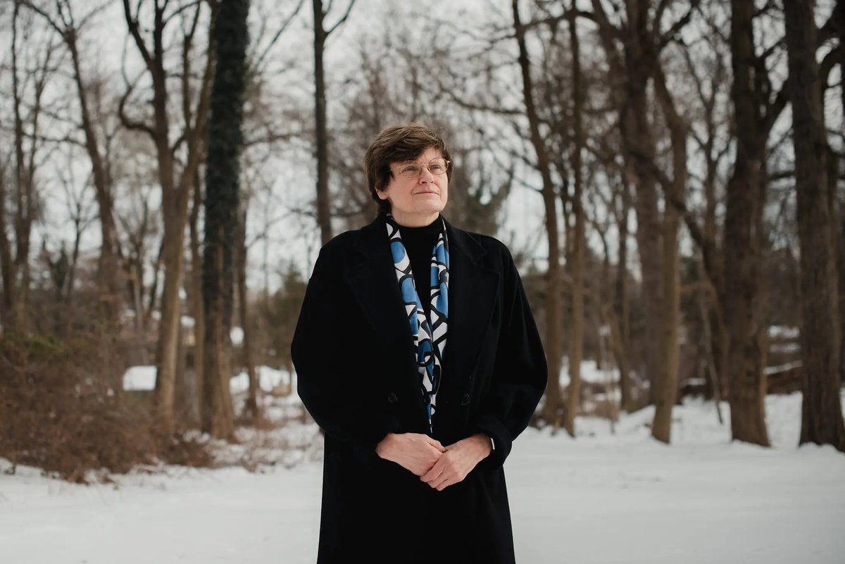 womenpostingws's tweet image. Kati Kariko, a 66 year old researcher, an immigrant who  rarely received grants, never got her own lab. She continually worked for 4 decades on mRNA-a study considered pointless. Her work formed the basis for the Pfizer and Moderna vaccines.