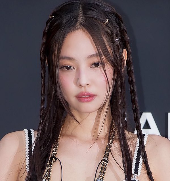 jenniescharts's tweet photo. so far according MAMA 2024 predictions

#JENNIE is predicted to be the artist with most awards at MAMA 2024 https://t.co/dZ6t5gpy1j