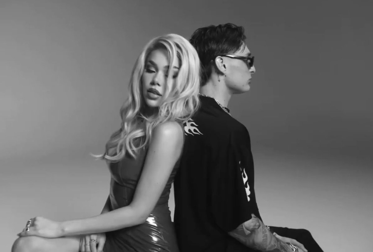 KeniaOsReport's tweet photo. Kenia OS y Peso Pluma para el video oficial de “TOMMY &amp; PAMELA”. https://t.co/ePdyMlKHIQ