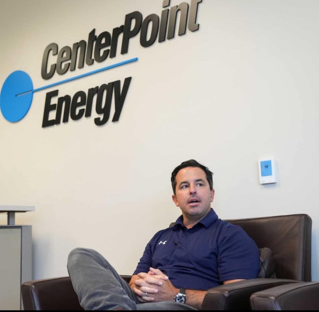 Barbi ๐ฏ๐๐โ๏ธ (@barbi__7) on Twitter photo $ 7 million salary #Centerpoint CEO making a statement sitting in front of a thermostat displaying 70 degrees after telling us to leave ours on 76, while 1 million + Houstonians are sitting in the dark in 100 degree heat is diabolical work! <a href="/CenterPoint/">CenterPoint Energy</a> #CenterPointless $ 7 million salary #Centerpoint CEO making a statement sitting in front of a thermostat displaying 70 degrees after telling us to leave ours on 76, while 1 million + Houstonians are sitting in the dark in 100 degree heat is diabolical work! <a href="/CenterPoint/">CenterPoint Energy</a> #CenterPointless