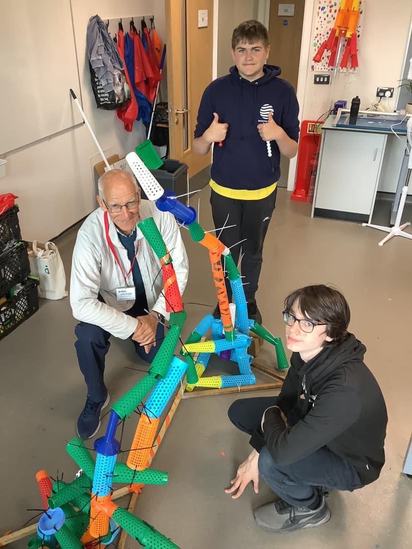 Through incredible generosity from The Helen Foundation (thehelenfoundation.org.uk), facilitated by Daisi (daisi.org.uk) , artist Alistair Lambert came into Glendinning Academy to work with our year 9 students…