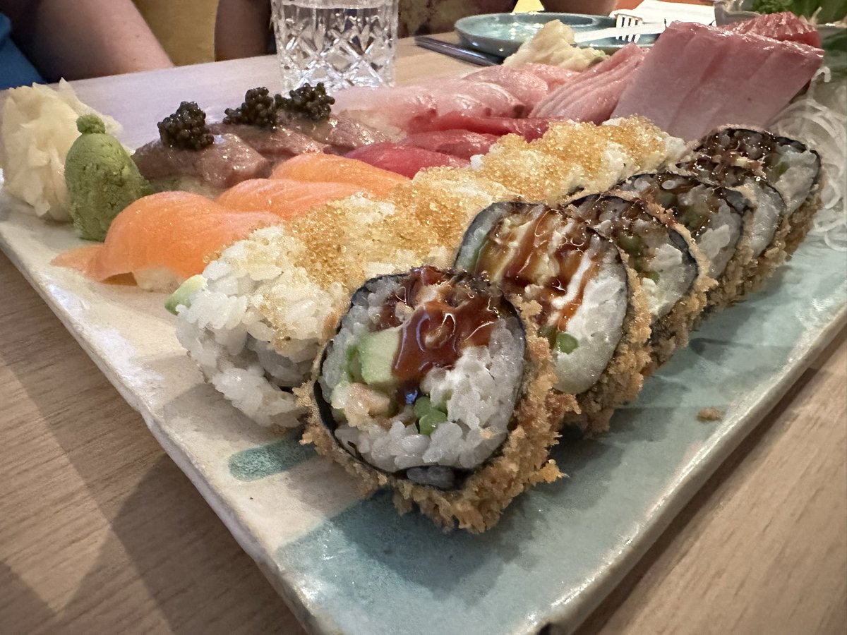 genestlab's tweet photo. New best #Sushi place in #Munich 
Thanks, #Kaew https://t.co/HeDC2cy9KX