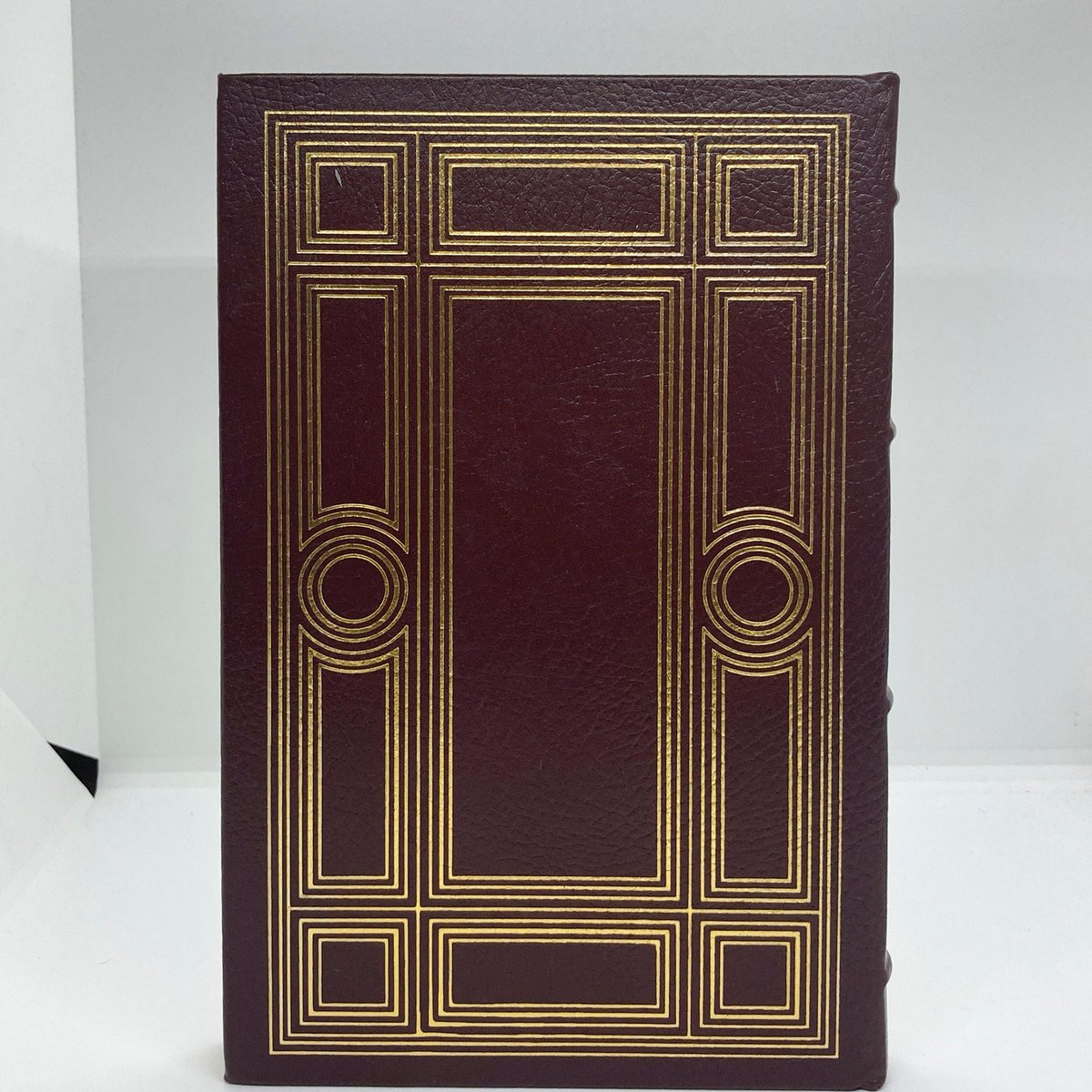 HudsonPulp's tweet image. Robert Louis Stevenson &quot;Strange Case of Dr. Jekyll and Mr. Hyde&quot; c.1980 Vintage leather hardcover Easton Press etsy.com/listing/175936…
 #SocietalCommentary #InfluentialBooks