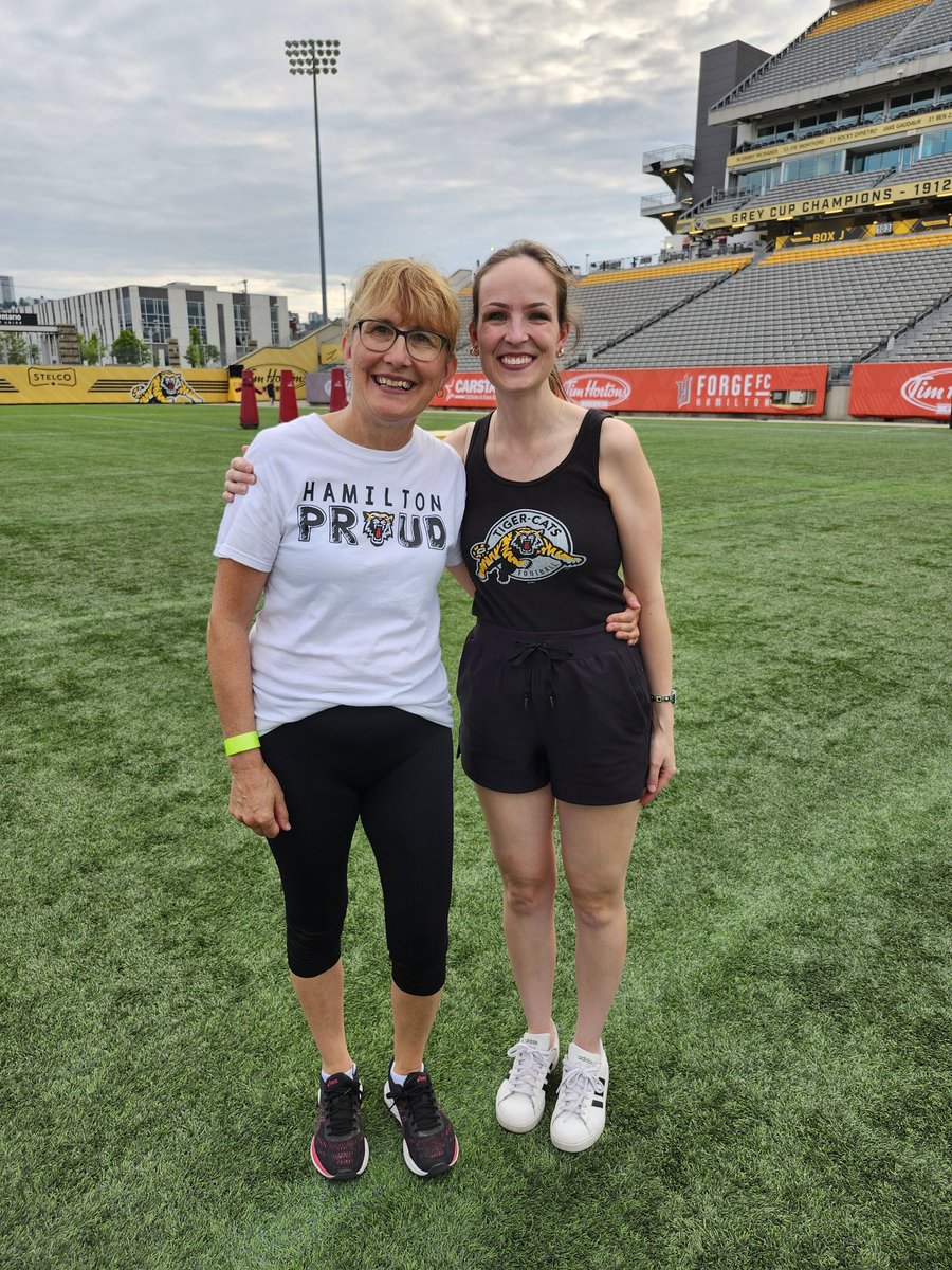 Emily Wright tweet media