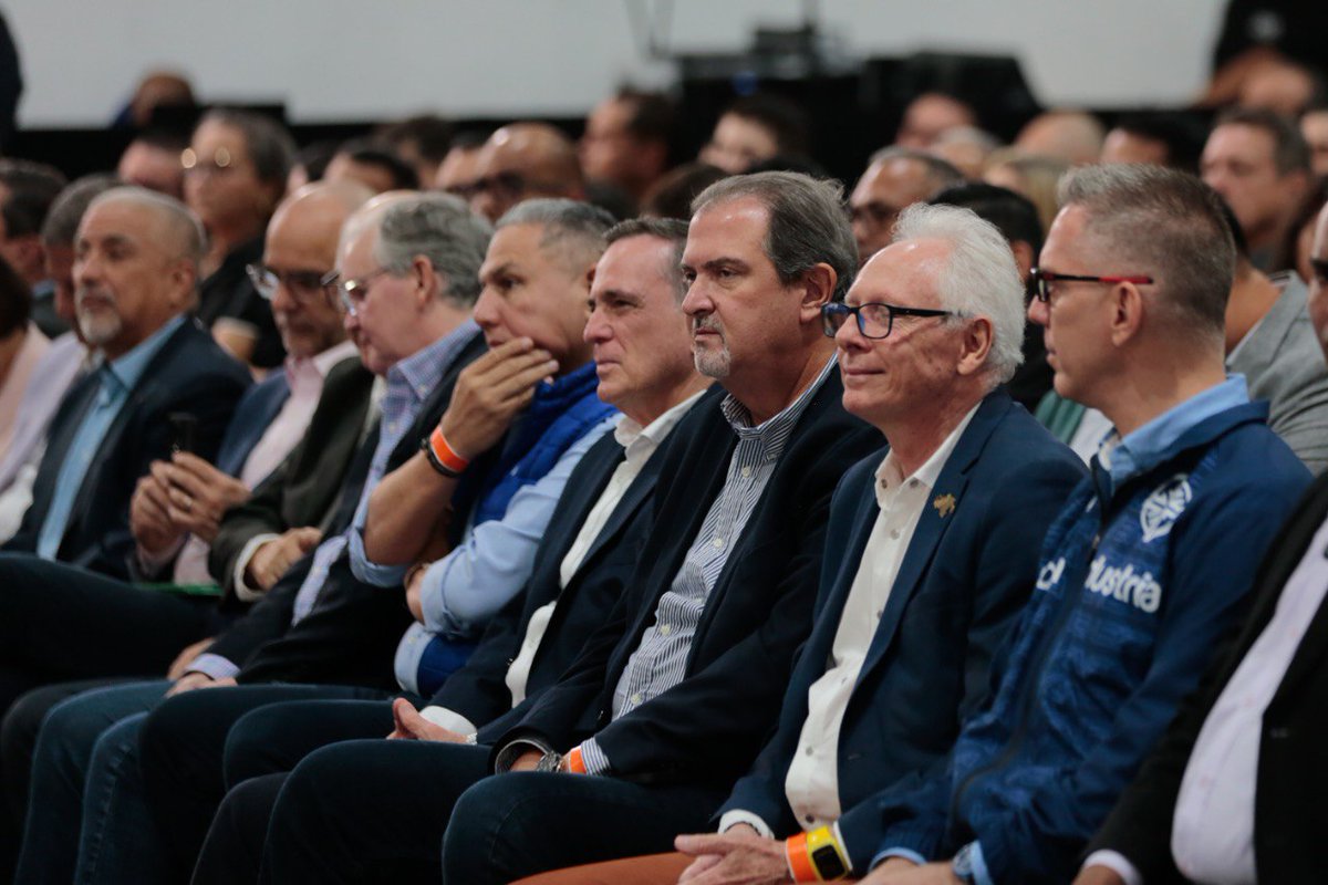 #Entérate 📰| Presidente <a href="/NicolasMaduro/">Nicolás Maduro</a> solicitó al Consejo Nacional de Economía Productiva recomendaciones de acciones, en función de hacer más en el ámbito del financiamiento, durante el segundo semestre 2024 y los años que están por venir.

“Que el financiamiento le llegue al