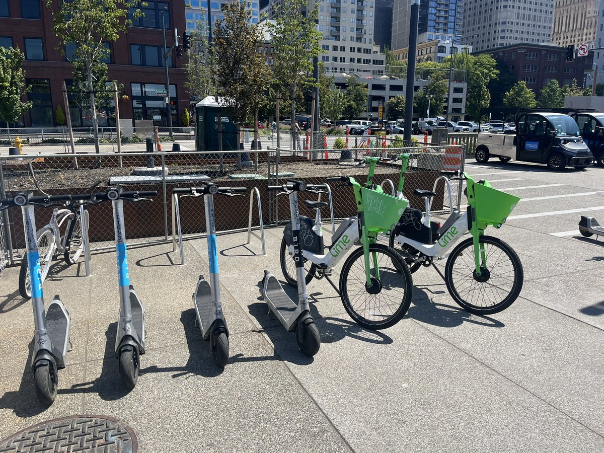 EHDDSeattle's tweet photo. Seattle didn’t build a $750million waterfront to allow these companies to litter the public space - did we? @WaterfrontSEA @CityofSeattle @pushtheneedle https://t.co/u5KxIcKRyk