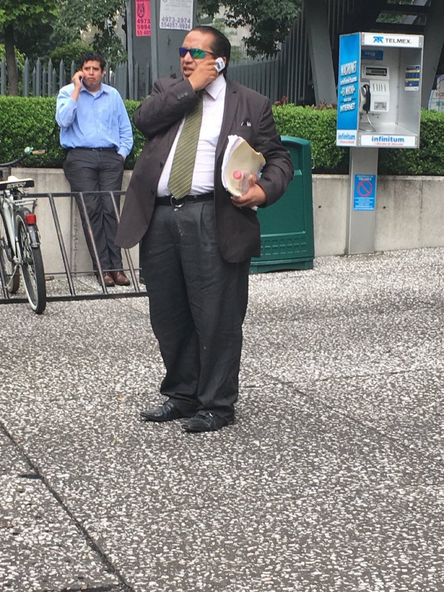 MrLaguardia's tweet photo. #DiaDelAbogado Hilo de fotos de abogados chingones: https://t.co/zmpH4qYpst