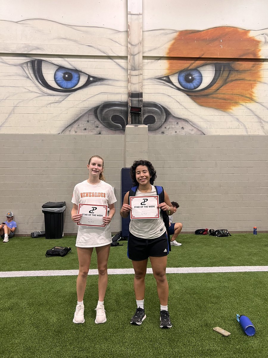 PCnowisthetime's tweet photo. The Bulldogs were back to the usual grind this week. The intensity was turned up and they kicked July off the right way! 😤🔥 

Shout out to our 🌟’s of the week
HI: Drew Mott, Eli Hildebrend
FEM: Kat Geiser, Ella Luke
DEV: Alexander Patton, Antonio Love https://t.co/O4Mq6fXjYc