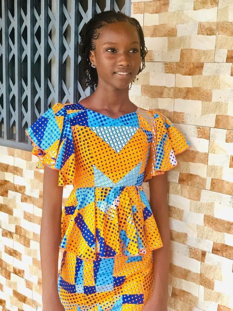 Urgent :  Marlyatou Diallo , âgée de 15 ans, a été kidnappée à Boké hier nuit par un homme nommé Mohamed, âgé de 35 à 40 ans, qui a grandi à Boulbinet, Conakry (d’après les informations obtenues). Depuis, nous n'avons aucune information à son sujet. S'il vous plaît, si quelqu'un